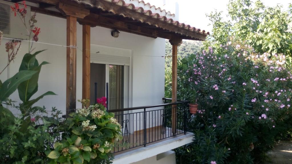 Filoxenia Rooms Makrilies Exterior foto