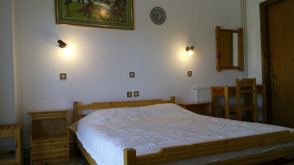 Filoxenia Rooms Makrilies Habitación foto